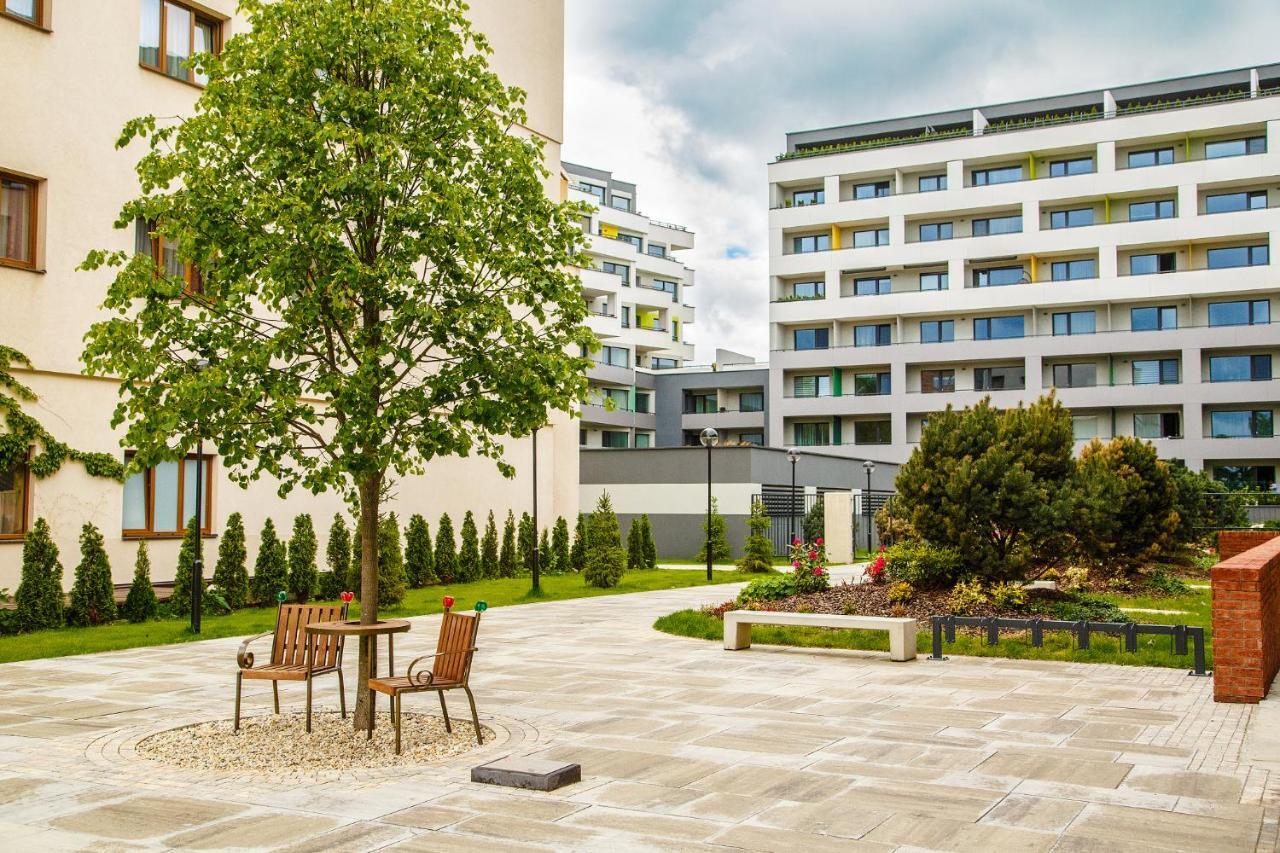 The Town Hall Residence -Welcome Home Apartment-Free Outdoor Parking-Ac Kosice Bagian luar foto
